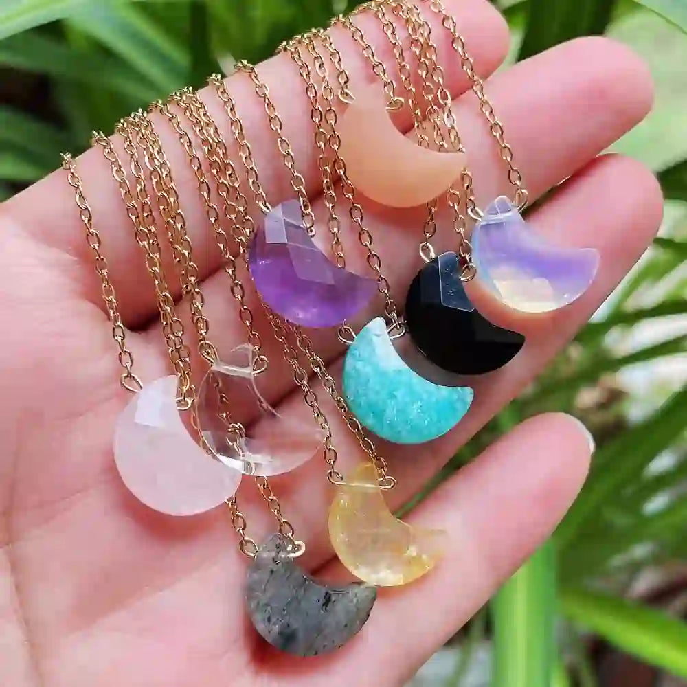 Collier Olivenorma en acier inoxydable avec cristal naturel taillé en lune