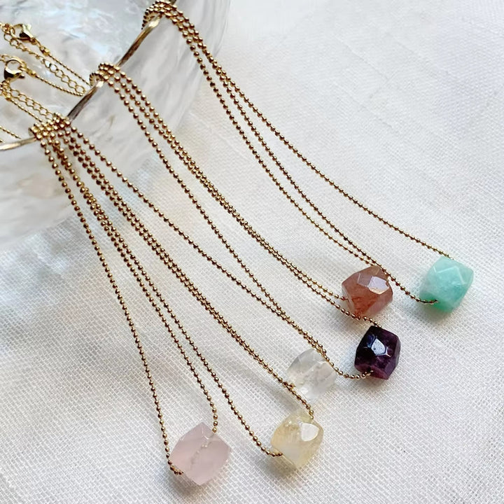 Collier pendentif carré en cristal naturel Olivenorma