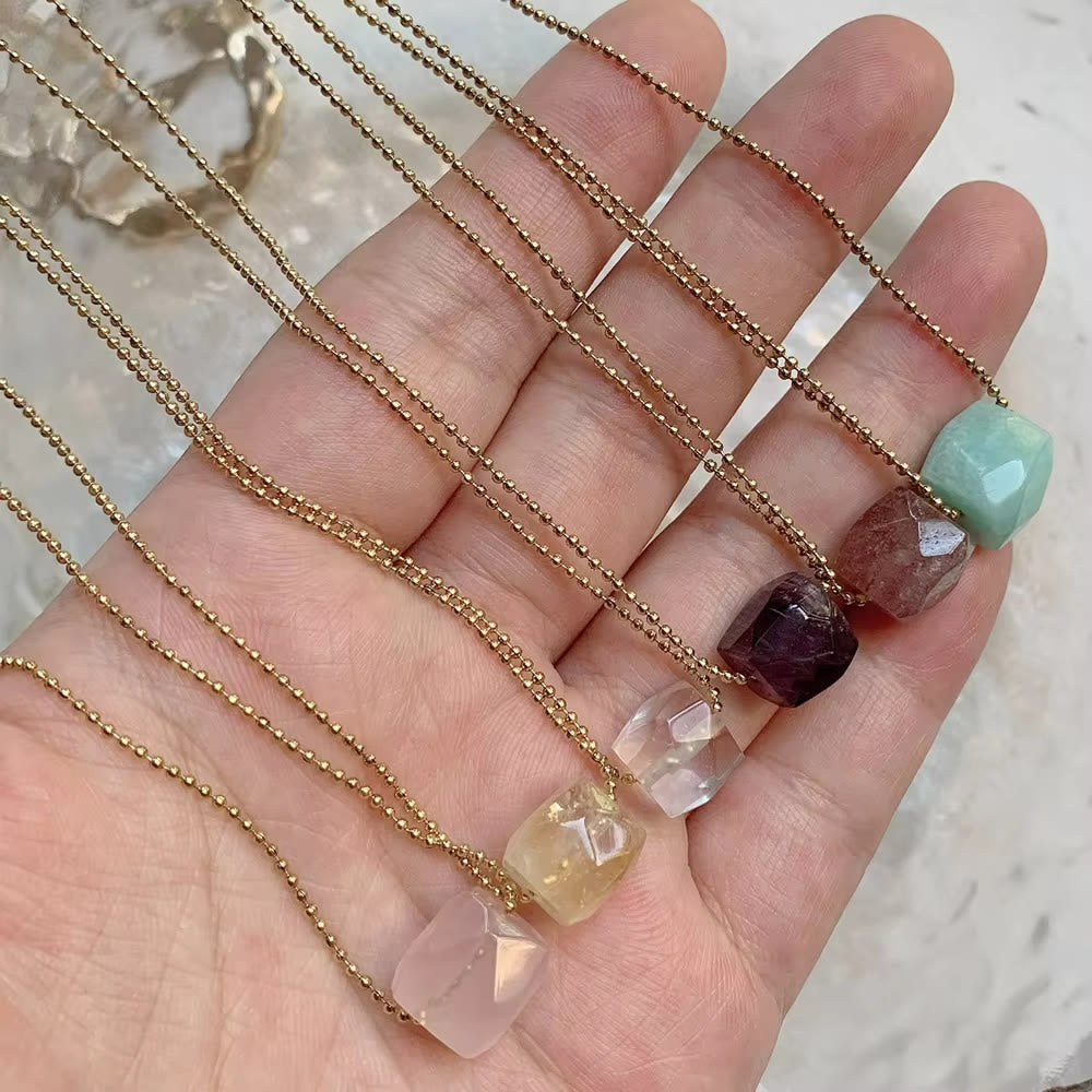 Collier pendentif carré en cristal naturel Olivenorma