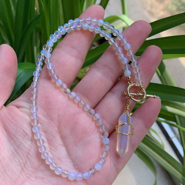 Collier de perles en pierre naturelle avec pendentif colonne hexagonale Olivenorma