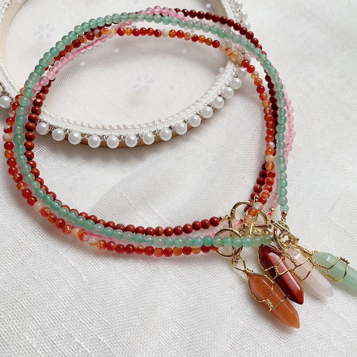 Collier de perles en pierre naturelle avec pendentif colonne hexagonale Olivenorma