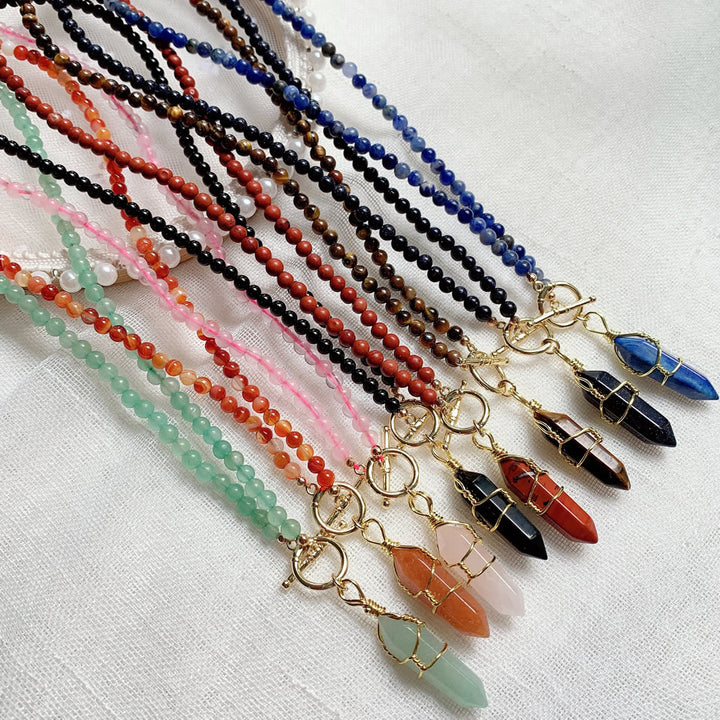 Collier de perles en pierre naturelle avec pendentif colonne hexagonale Olivenorma