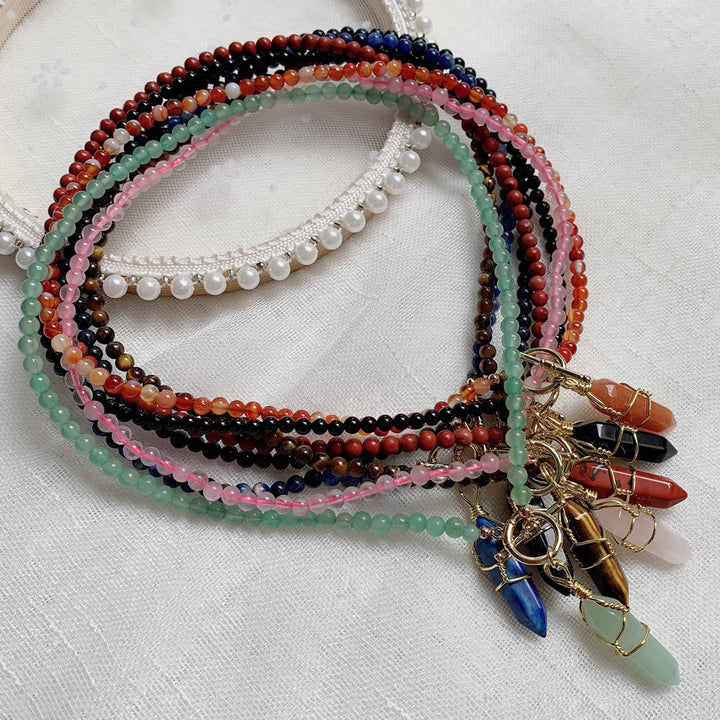 Collier de perles en pierre naturelle avec pendentif colonne hexagonale Olivenorma