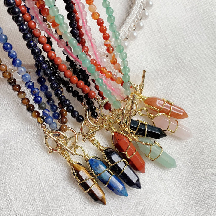 Collier de perles en pierre naturelle avec pendentif colonne hexagonale Olivenorma