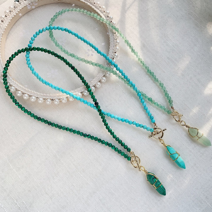 Collier de perles en pierre naturelle avec pendentif colonne hexagonale Olivenorma