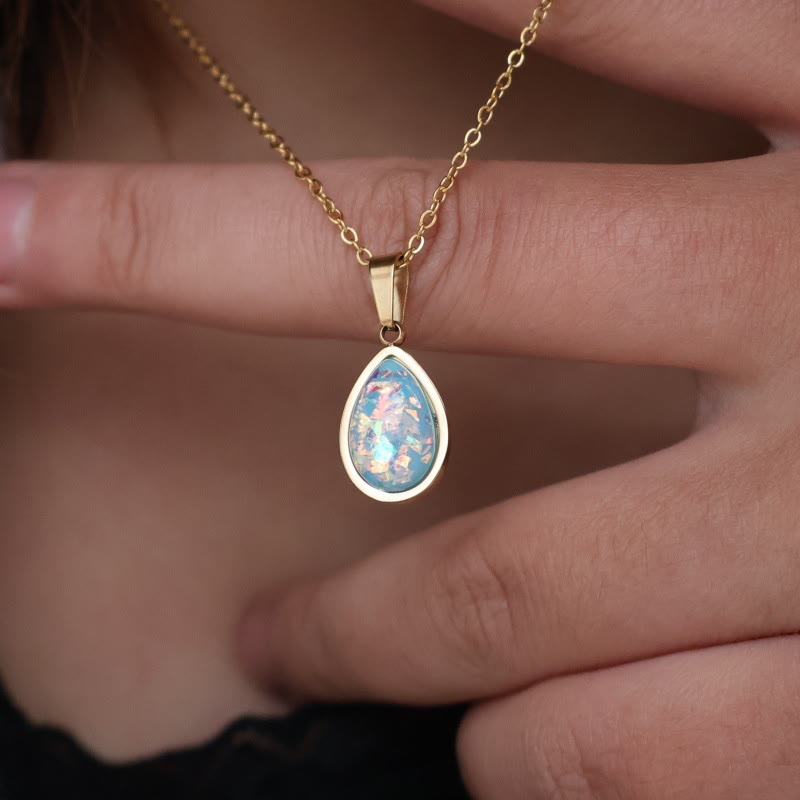 Collier pendentif goutte d'eau en opale naturelle française Olivenorma