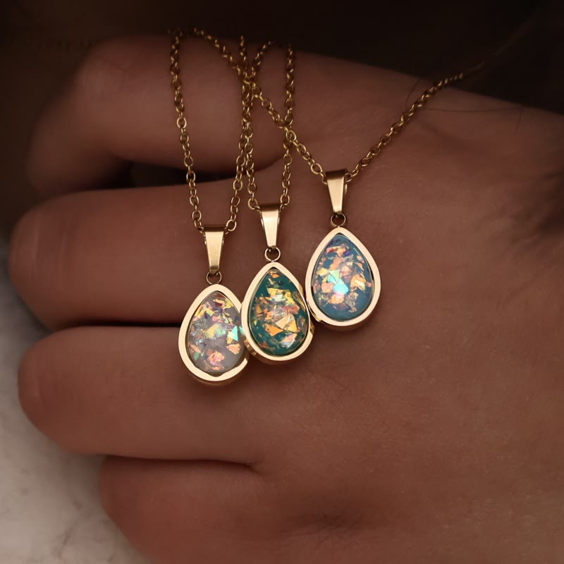 Collier pendentif goutte d'eau en opale naturelle française Olivenorma