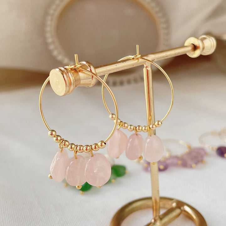 Boucles d'oreilles pendantes en acier titane et cristal concassé naturel Olivenorma