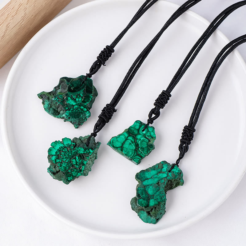 Collier pendentif en malachite naturelle irrégulière Olivenorma