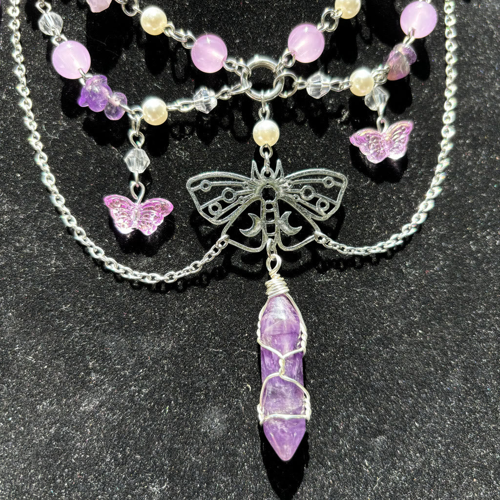 Collier ras du cou à plusieurs niveaux avec pendentif papillon et améthyste Olivenorma