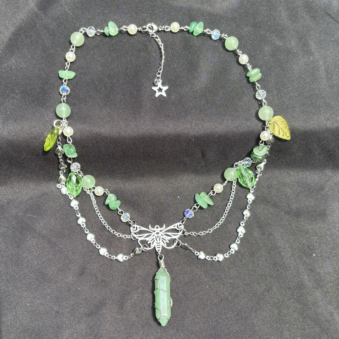 Collier ras du cou superposé avec pendentif papillon en aventurine verte Olivenorma
