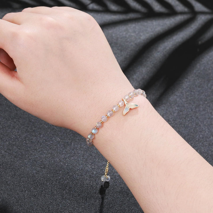 Bracelet pendentif queue de baleine en perles de labradorite naturelle Olivenorma