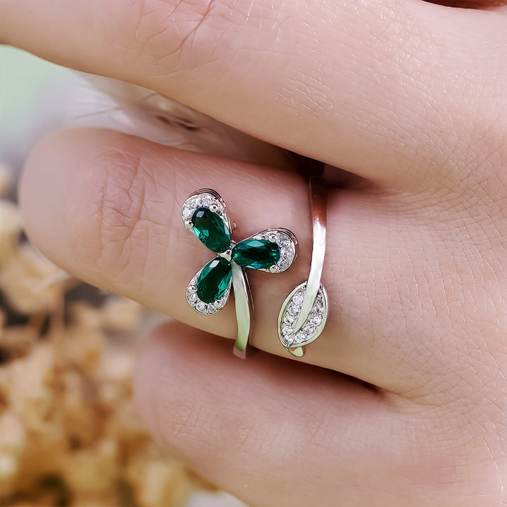 Bague ajustable Olivenorma en zircon blanc émeraude et trèfle