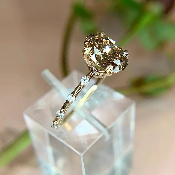 Bague délicate en quartz fumé taille ovale Olivenorma