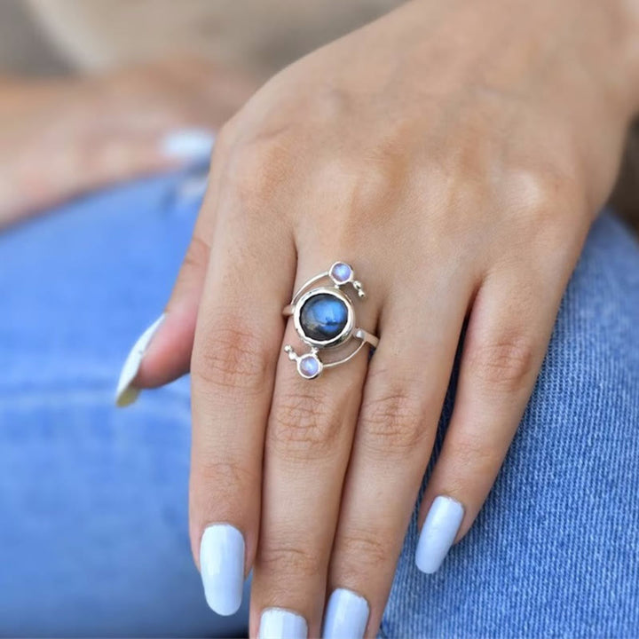 Bague en alliage avec labradorite naturelle et motif satellite Olivenorma
