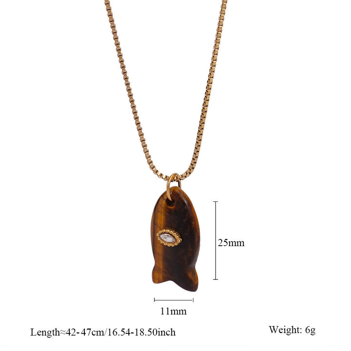 Collier pendentif en forme de poisson taillé en pierre naturelle Olivenorma