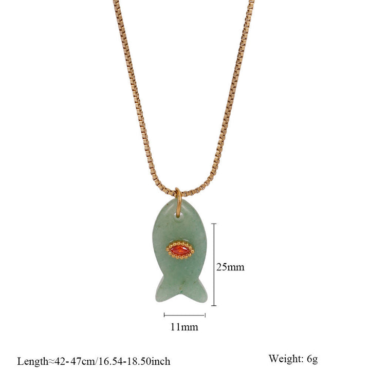 Collier pendentif en forme de poisson taillé en pierre naturelle Olivenorma