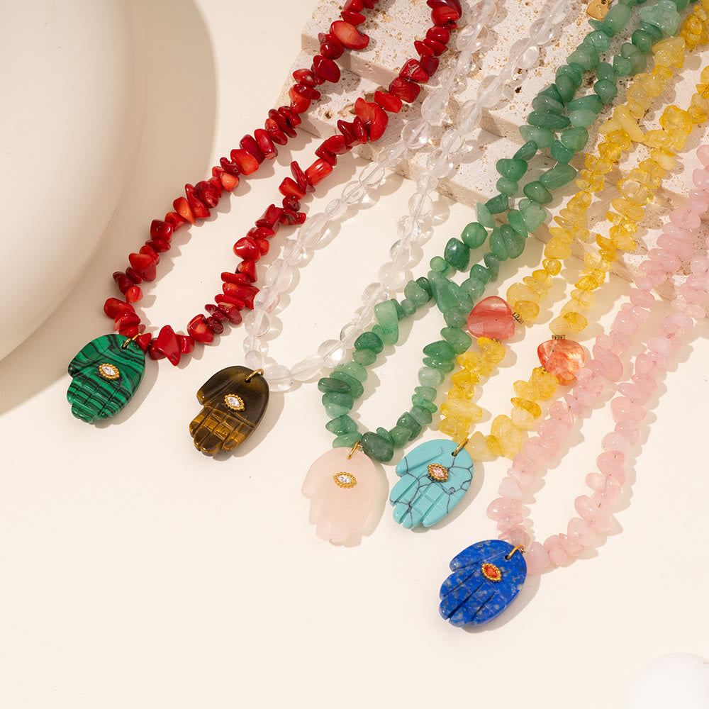 Collier pendentif Hamsa en perles de cristal irrégulières Olivenorma