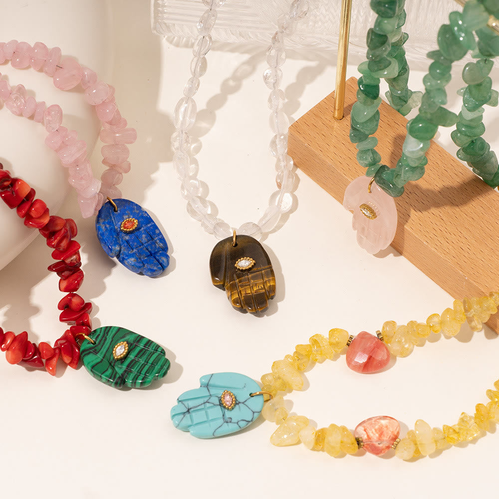 Collier pendentif Hamsa en perles de cristal irrégulières Olivenorma