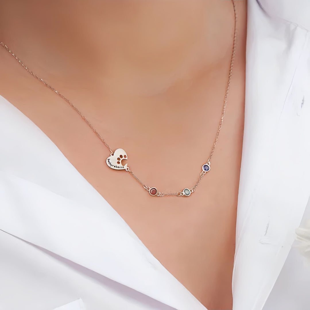 Collier personnalisé Olivenorma avec pierre de naissance en forme de patte de chien et cœur creux