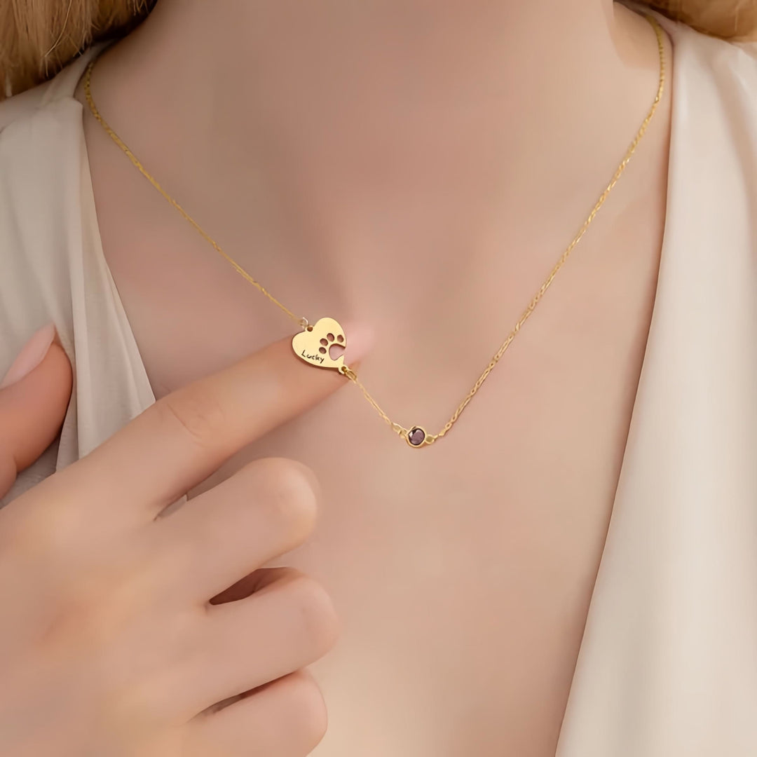 Collier personnalisé Olivenorma avec pierre de naissance en forme de patte de chien et cœur creux