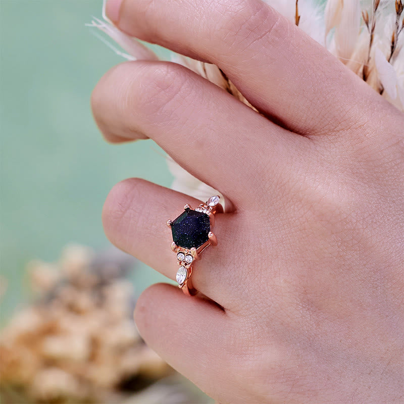 Bague de fiançailles Olivenorma en grès bleu à coupe hexagonale et feuille de moissanite