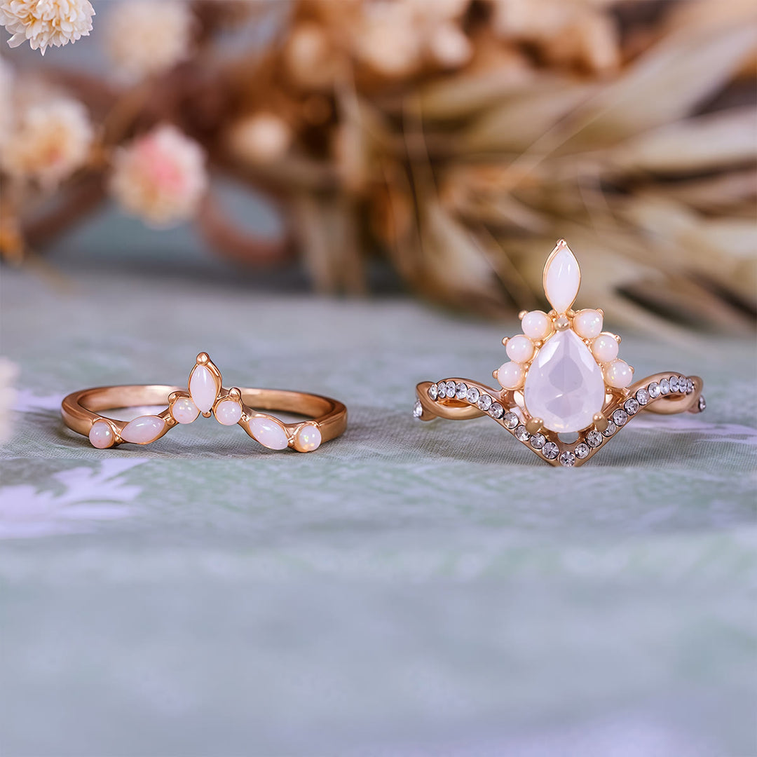 Bague couronne en calcédoine blanche taille poire Olivenorma