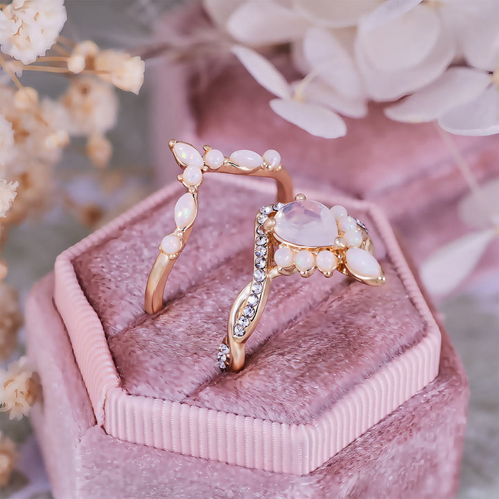 Bague couronne en calcédoine blanche taille poire Olivenorma