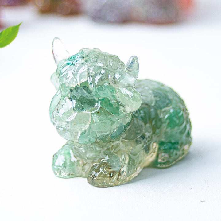 Décoration en pierre précieuse en cristal époxy Olivenorma représentant un bétail des Highlands