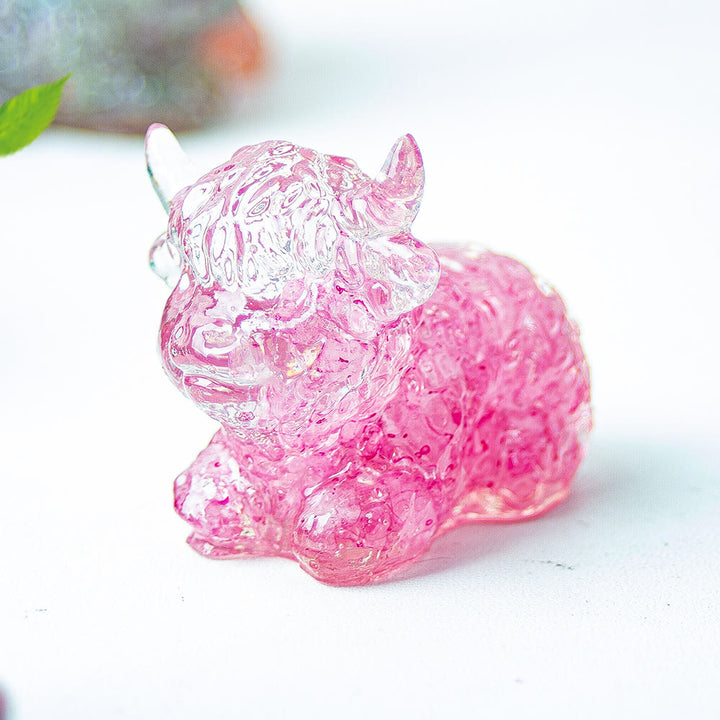 Décoration en pierre précieuse en cristal époxy Olivenorma représentant un bétail des Highlands