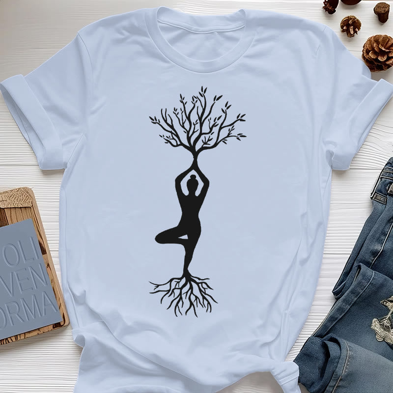 T-shirt Olivenorma , posture de yoga enracinée de l'arbre