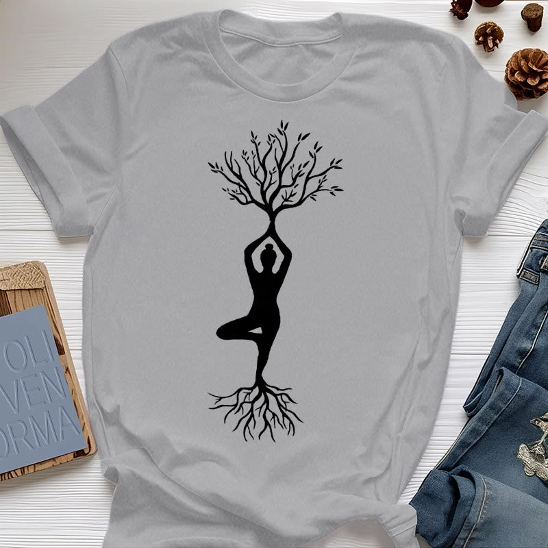 T-shirt Olivenorma , posture de yoga enracinée de l'arbre