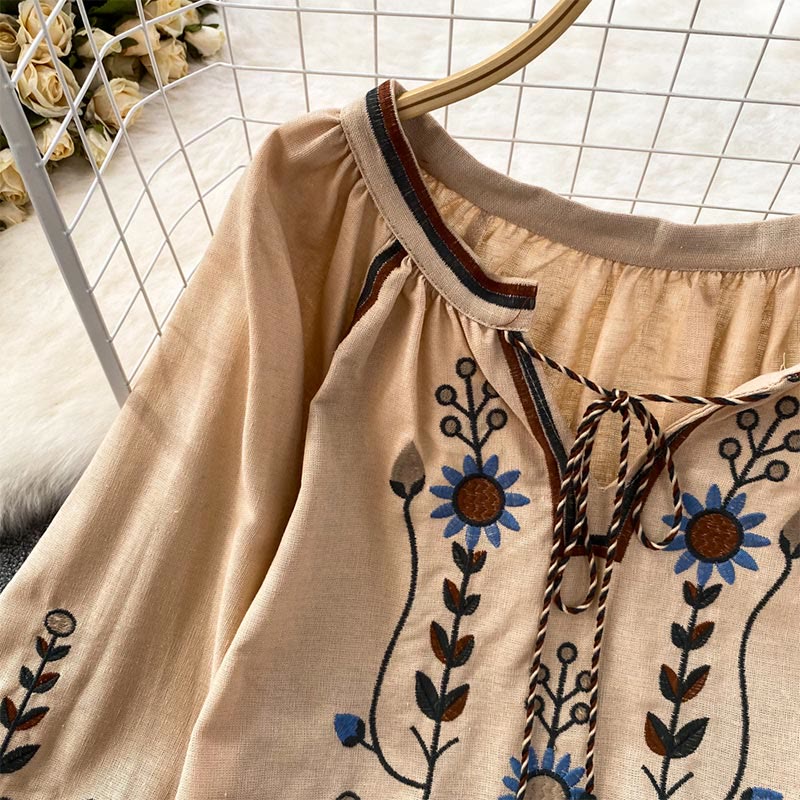 Chemise femme Olivenorma à manches lanternes et broderies florales pastorales