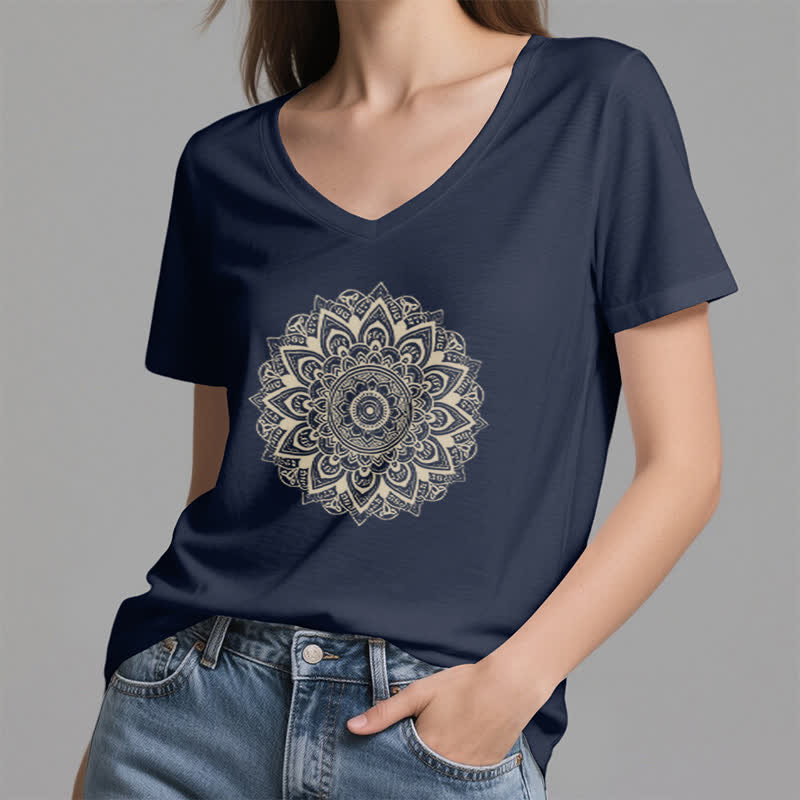 T-shirt de yoga à col en V et motif géométrique de fleur de lotus Olivenorma - image 24