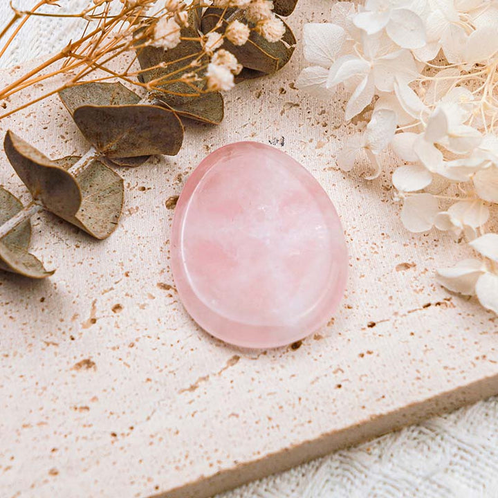 Pierre de guérison pour le pouce en quartz rose Olivenorma