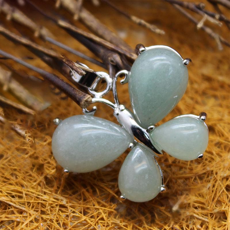 Collier papillon en cristal naturel Olivenorma