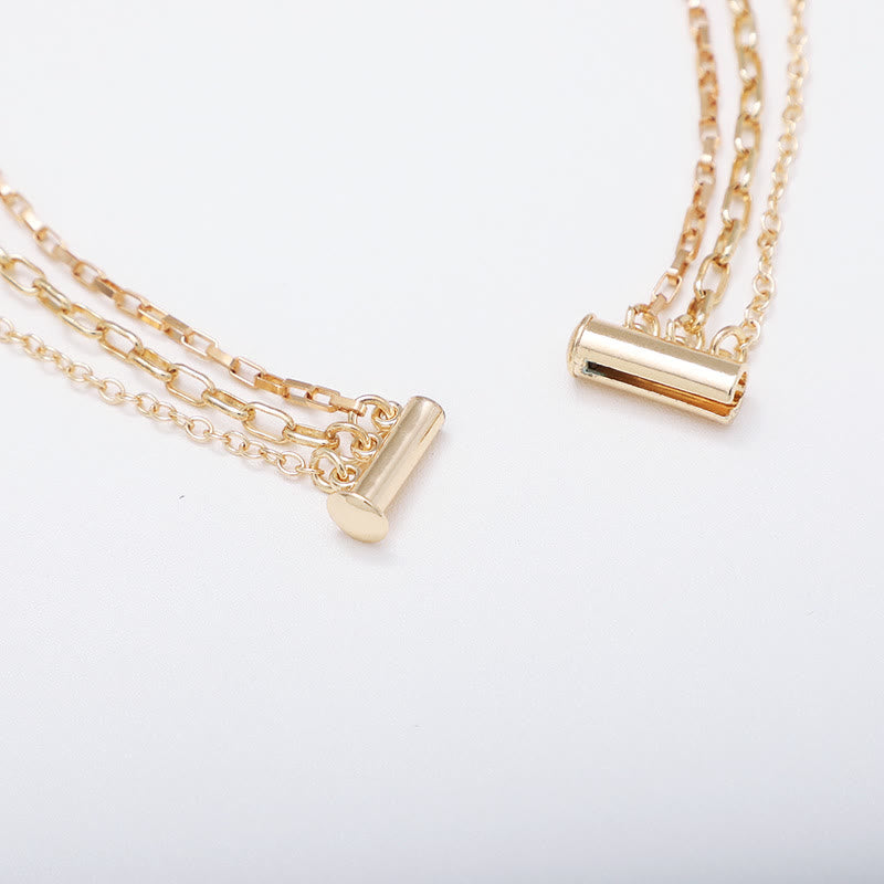 Collier à pendentif en forme de cœur irrégulier en agate blanche et zircone Olivenorma