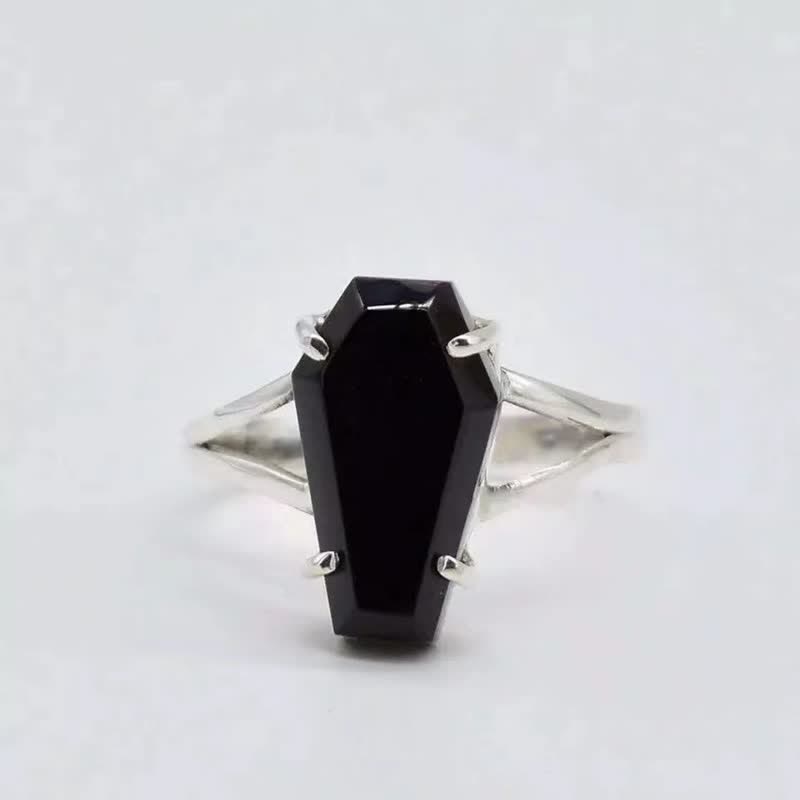 Bague cercueil en onyx noir Olivenorma