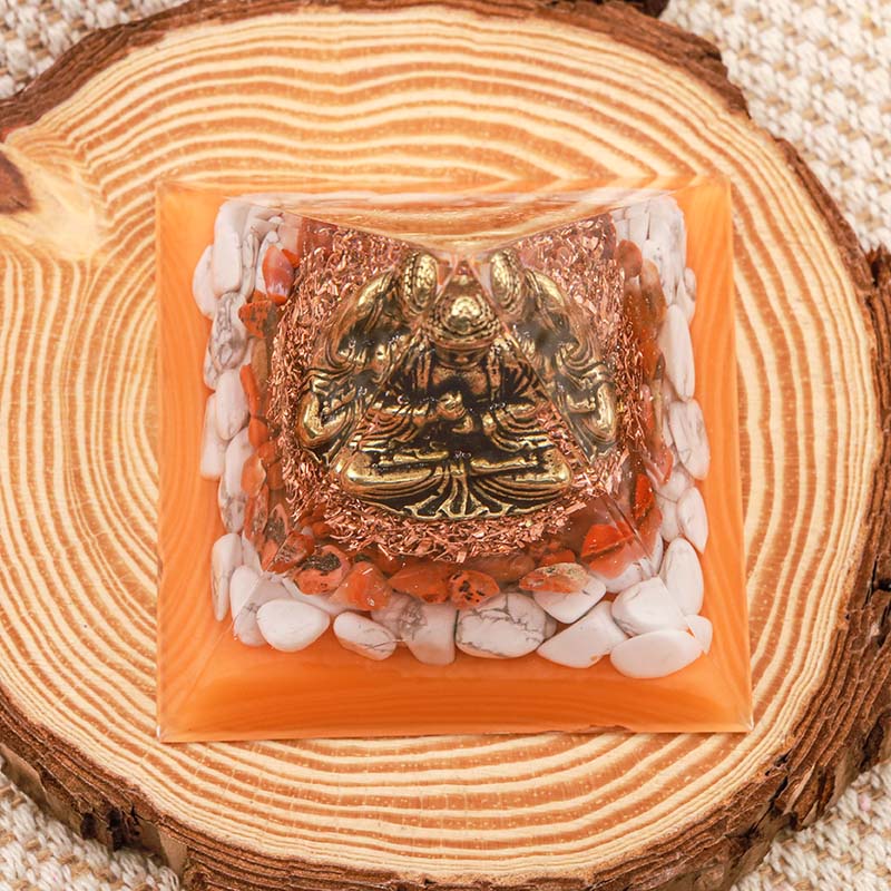 Pyramide d'orgone de Bouddha énergétique en agate rouge Olivenorma avec turquoise blanche