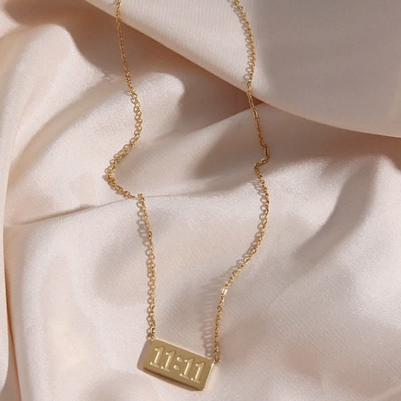 Collier et bague délicats avec le numéro angélique Olivenorma 11:11