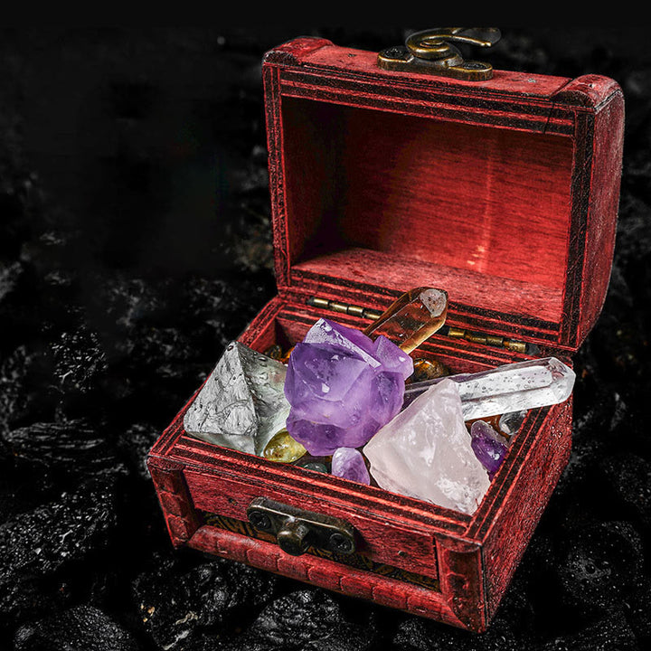 Ensemble de cristaux de pierres précieuses brutes en cristal naturel Olivenorma