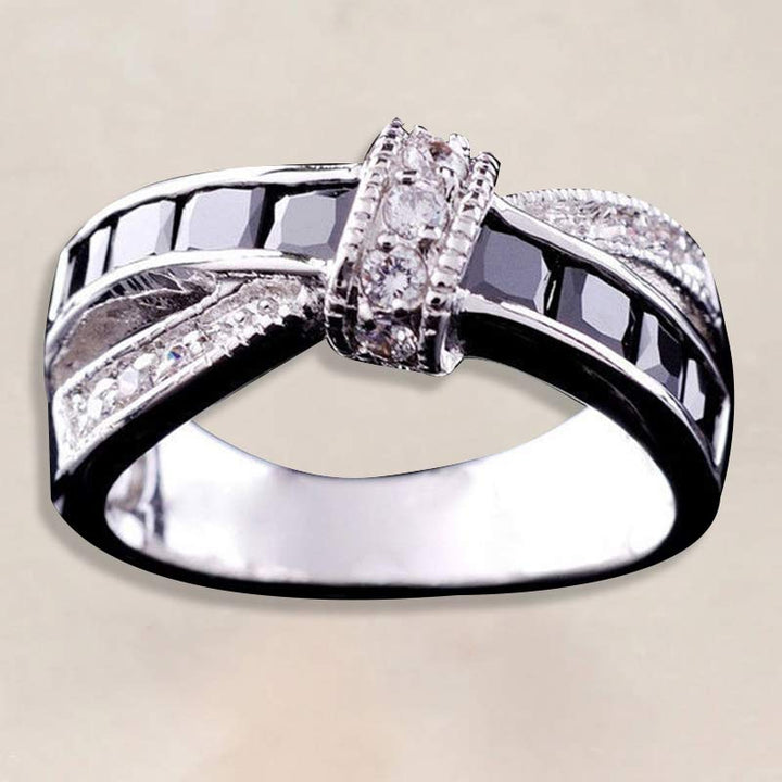 Bague nœud papillon en saphir avec pierre de naissance de septembre Olivenorma