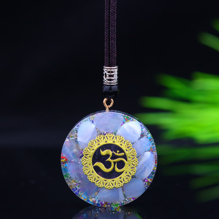 Collier pendentif époxy en gravier de calcédoine bleue naturelle Olivenorma