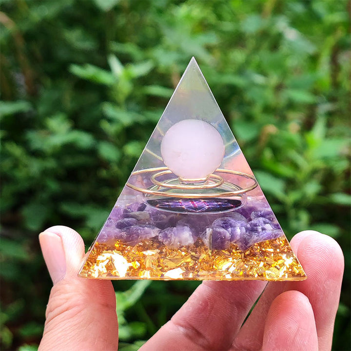 Pyramide d'orgone en améthyste Olivenorma avec quartz rose