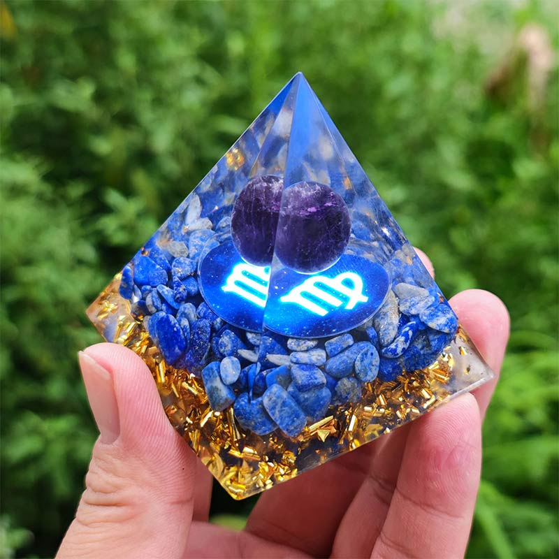 Pyramide d'orgone du zodiaque Vierge en améthyste Olivenorma avec lapis-lazuli