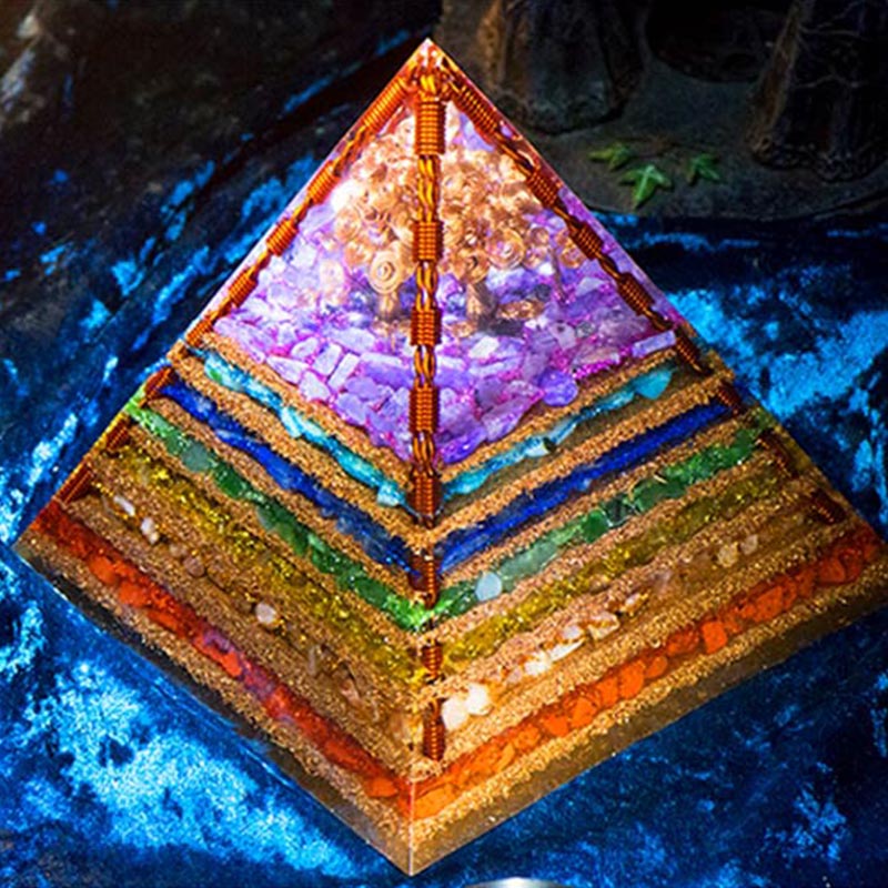 Pyramide d'orgone de l'arbre de vie des chakras Olivenorma