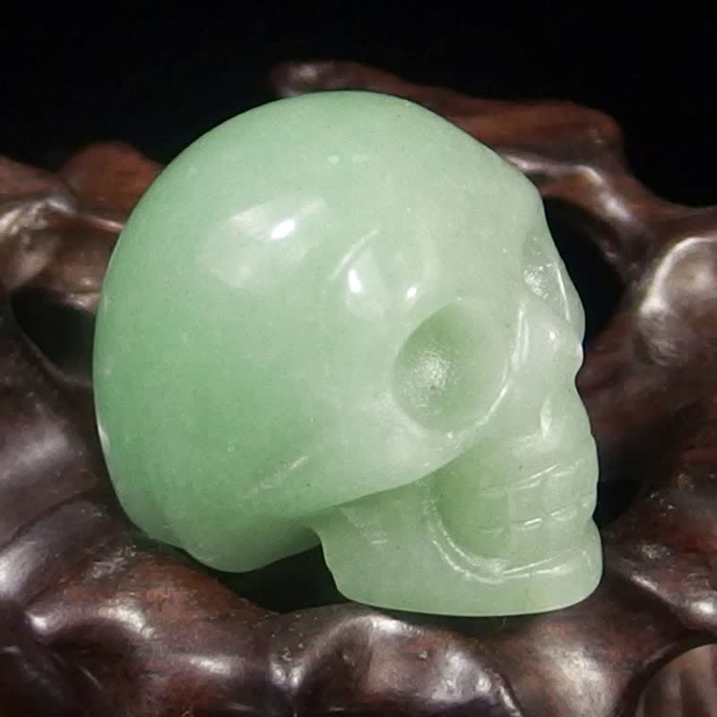 Décoration d'Halloween en forme de crâne en cristal naturel Olivenorma