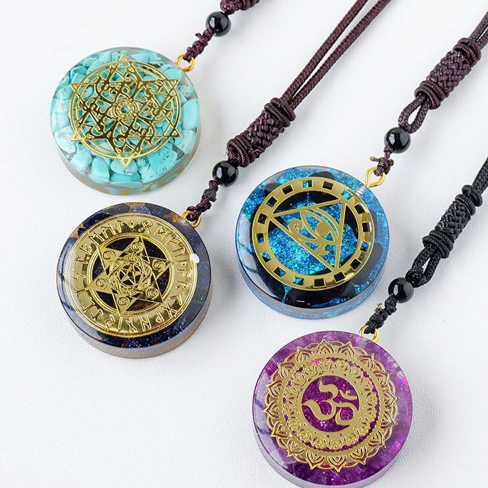 Collier d'orgone en cristal naturel Olivenorma