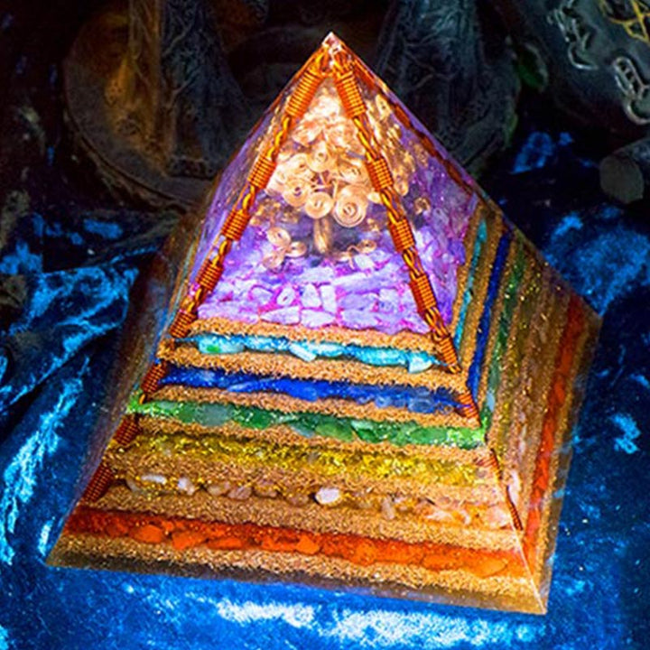 Pyramide d'orgone de l'arbre de vie des chakras Olivenorma