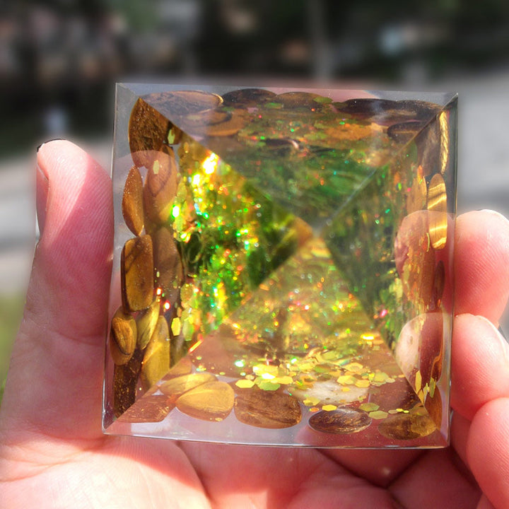 Pyramide d'orgone de guérison de l'arbre de vie Olivenorma Tiger Eye avec péridot